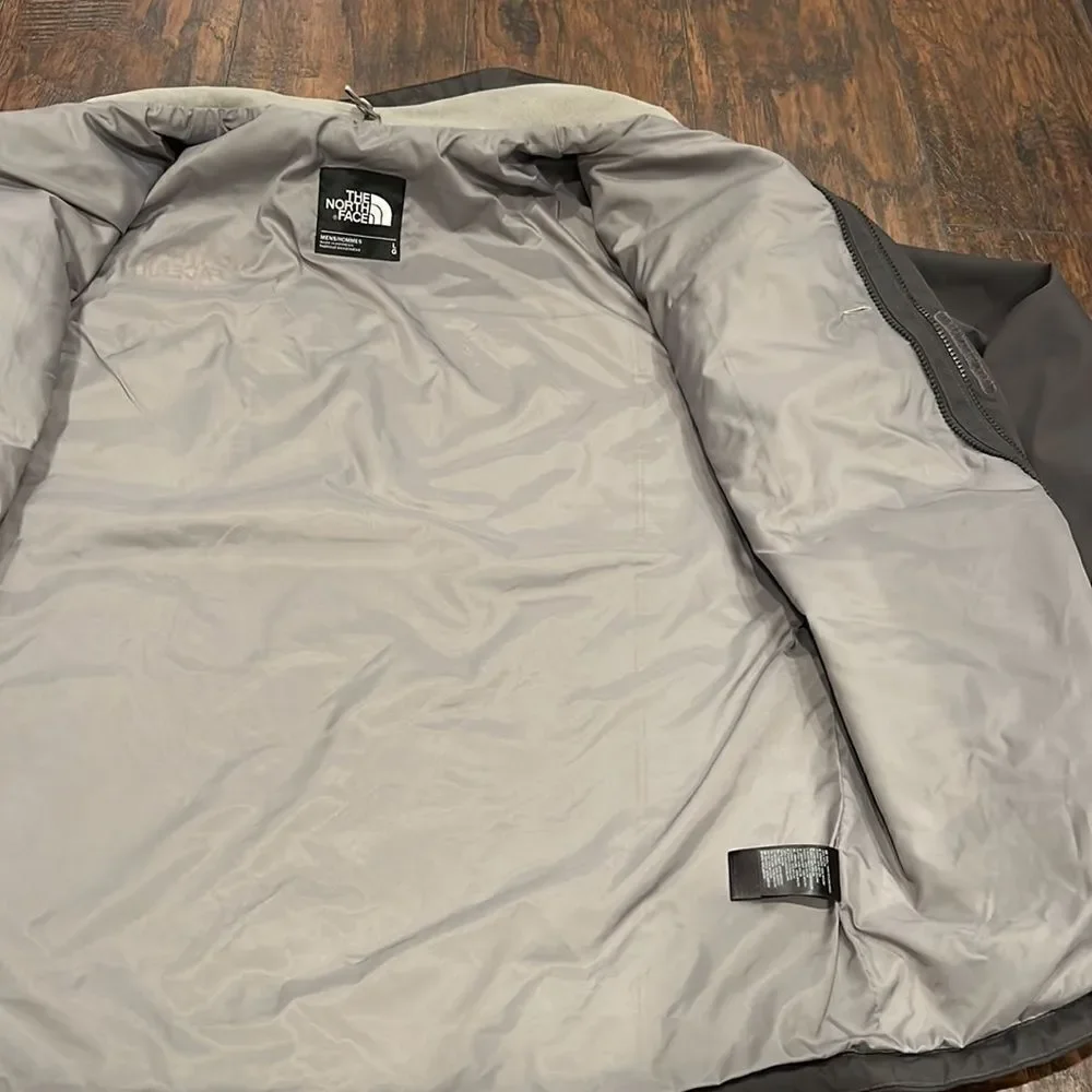 The North Face Hauser Nylon outdoor jacket grey and black size L in EUC big logo